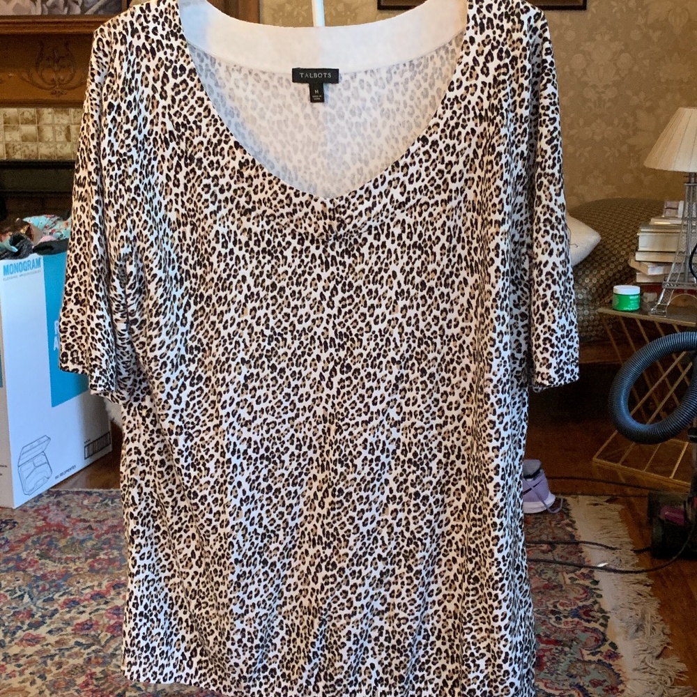 Talbots cotton snd rayon animal print sweater. Worn a few times.‎